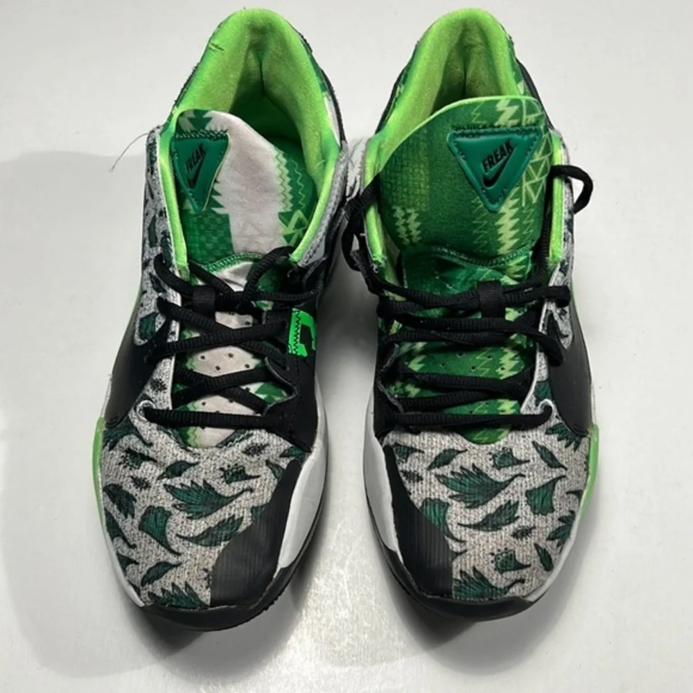NIKE Freak men sneaker - Picture 1 of 8